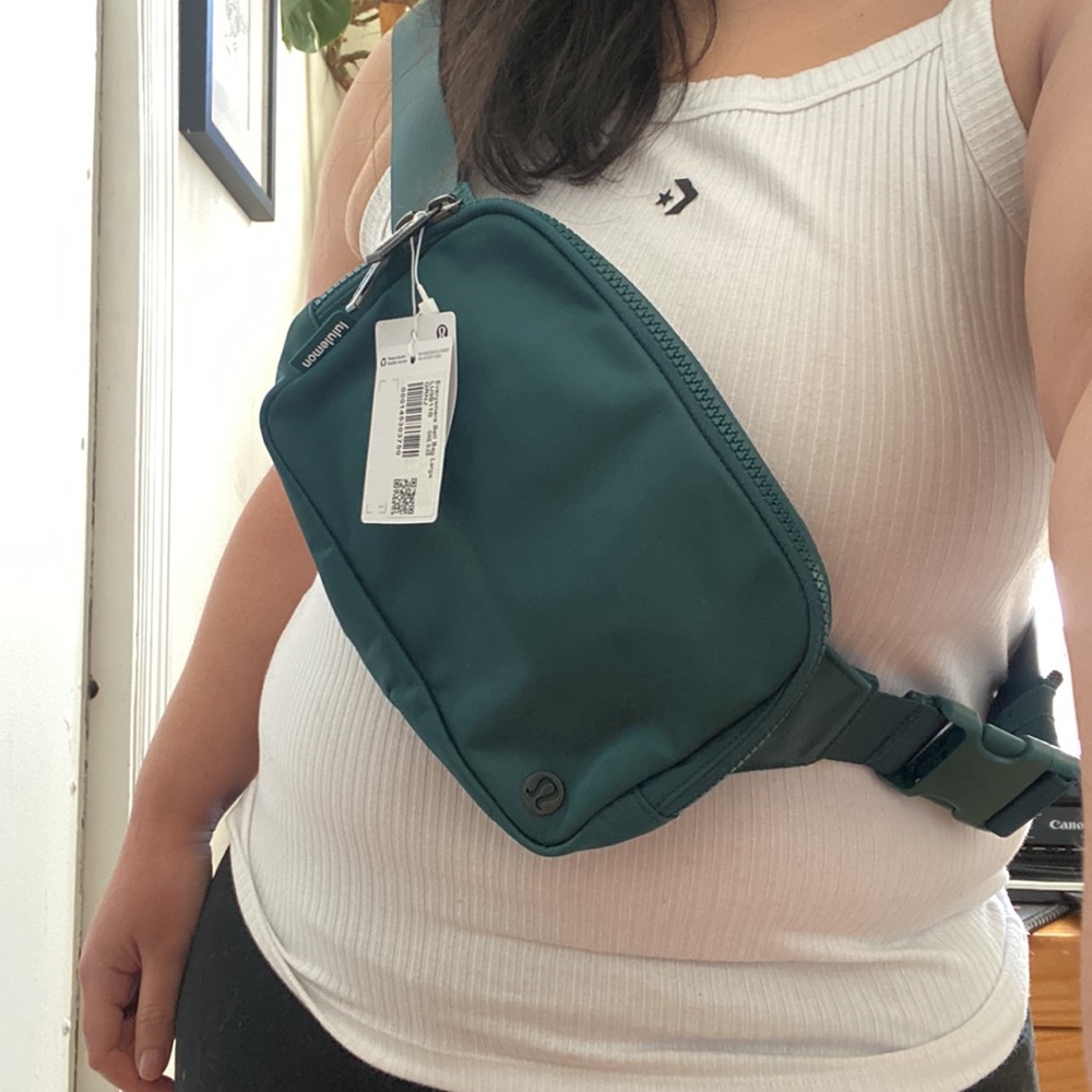 Lululemon Belt Bag Large 2L Green Jasper